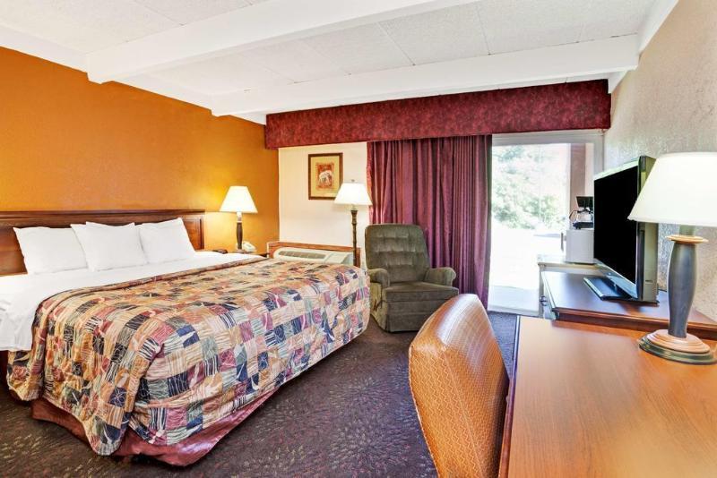 Microtel Inn & Suites By Wyndham Ann Arbor Exterior photo