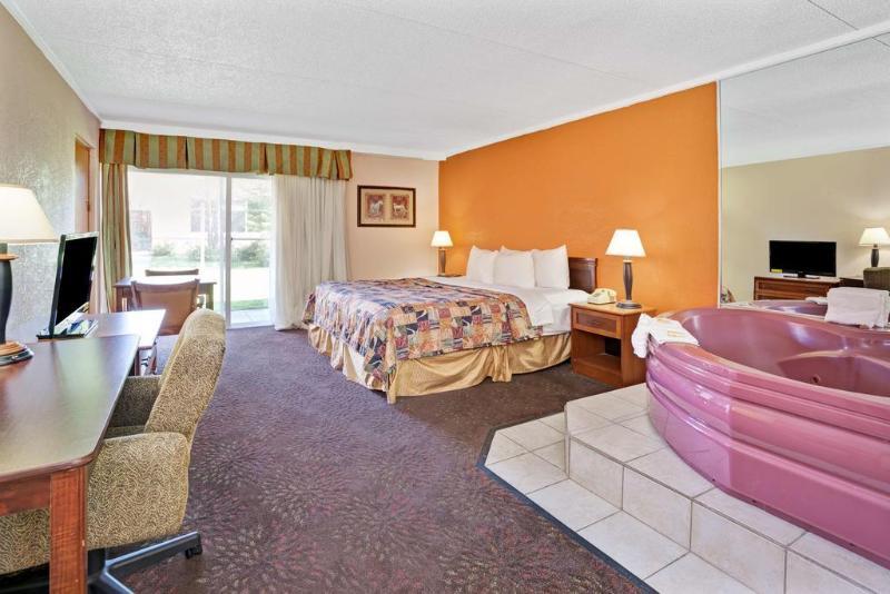 Microtel Inn & Suites By Wyndham Ann Arbor Exterior photo